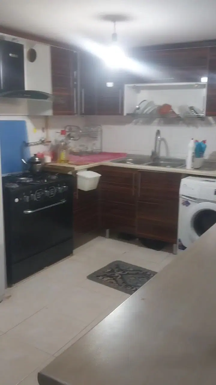 ساختمان100 متری