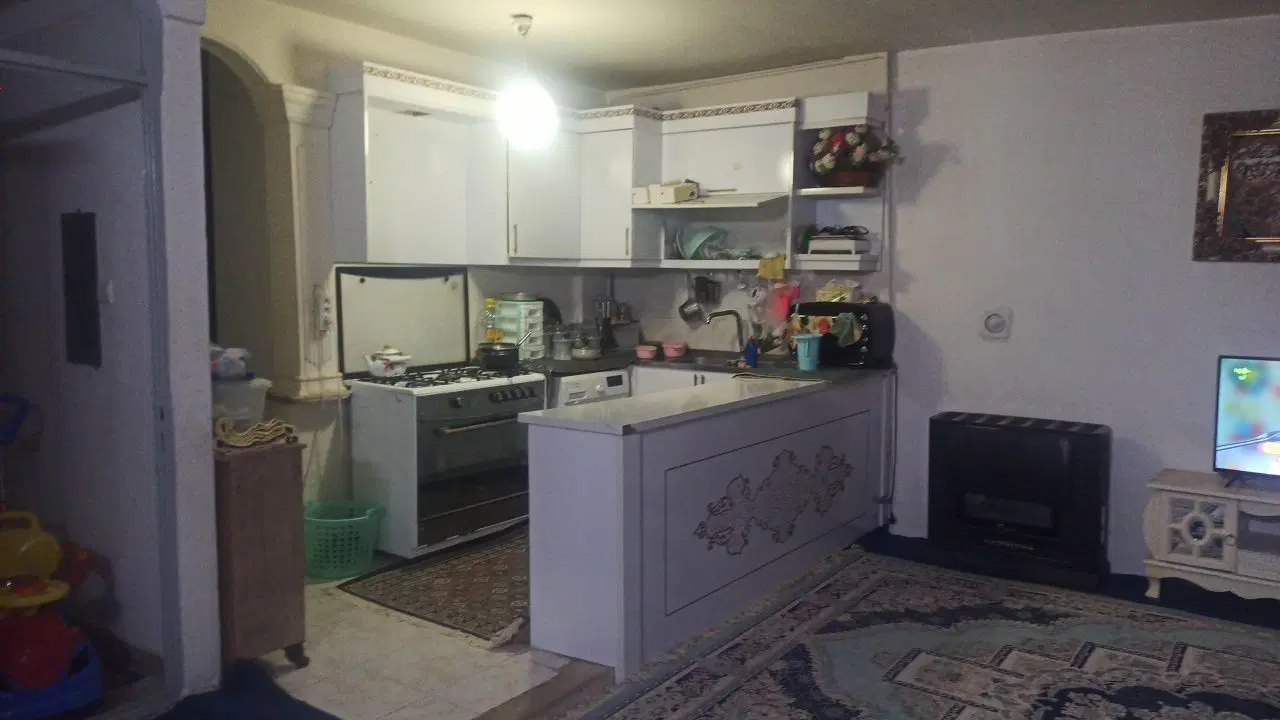 آپارتمان طبقه دوم باپارکینگ