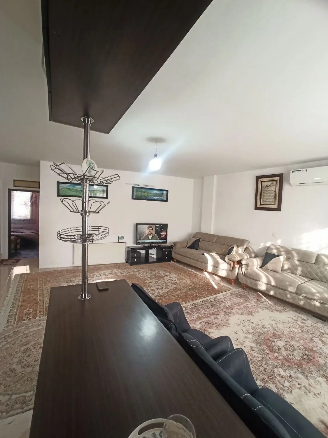 فروش آپارتمان ۹۰ متری ، حیاط اختصاصی و شرایط ویژه