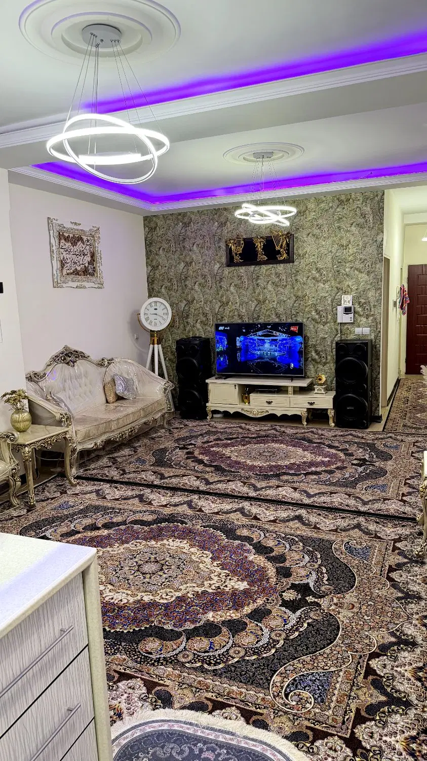 آپارتمان ۸۱ متر‌ روبنما