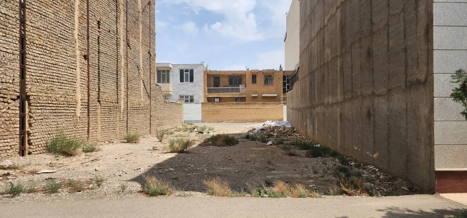 زمین مسکونی ۲۳۵ متر موقعیت عالی