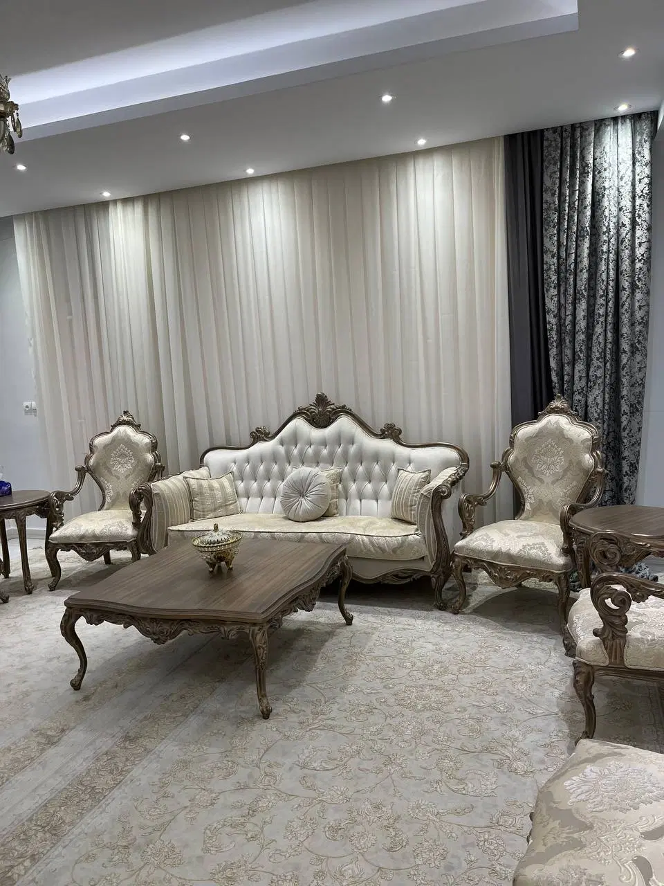 واحد ۸۰ متری مصوری (پیلوت)