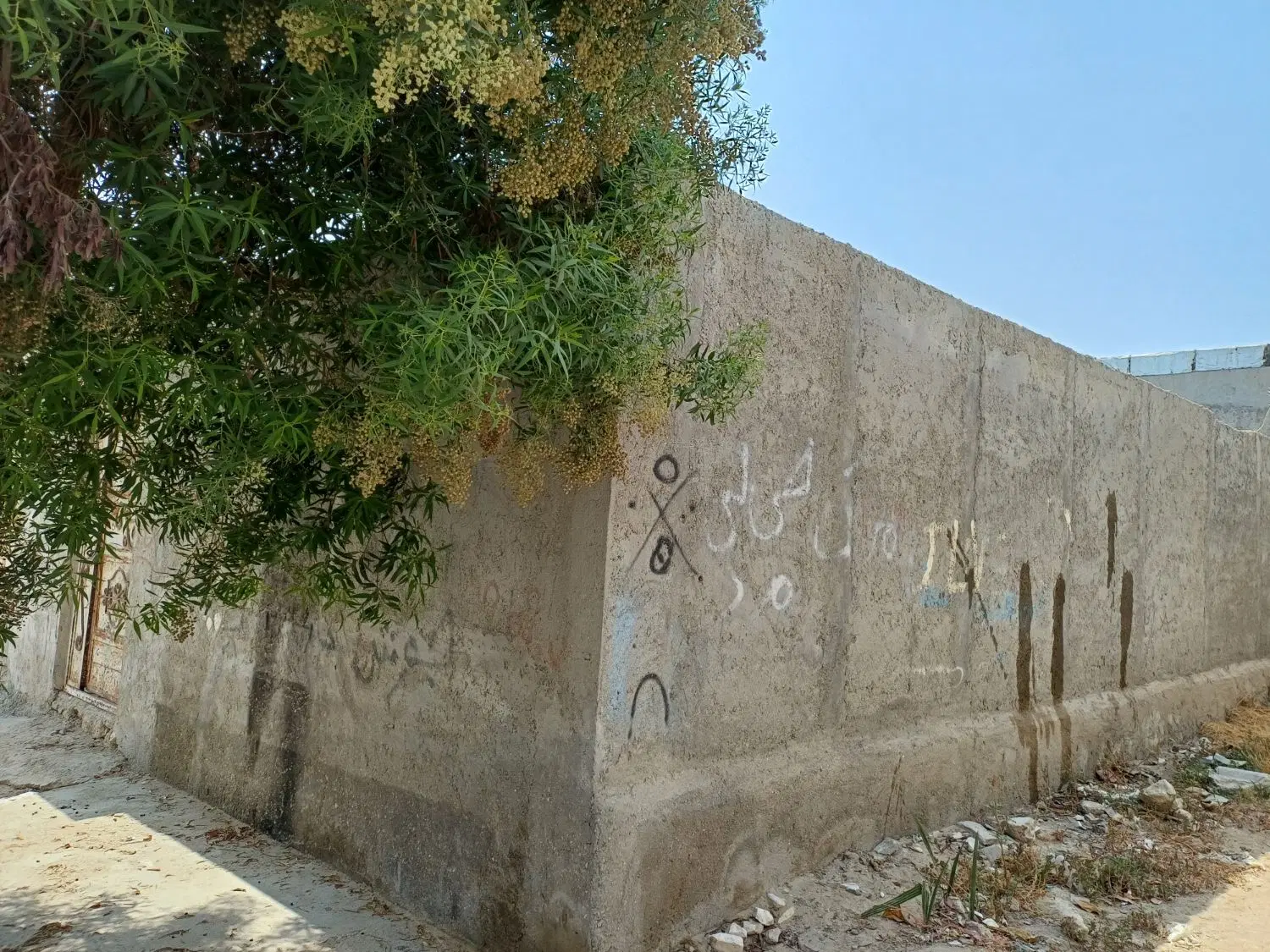 چهار دیواری با انبار و درب جدا ودارای،سند تک برگ