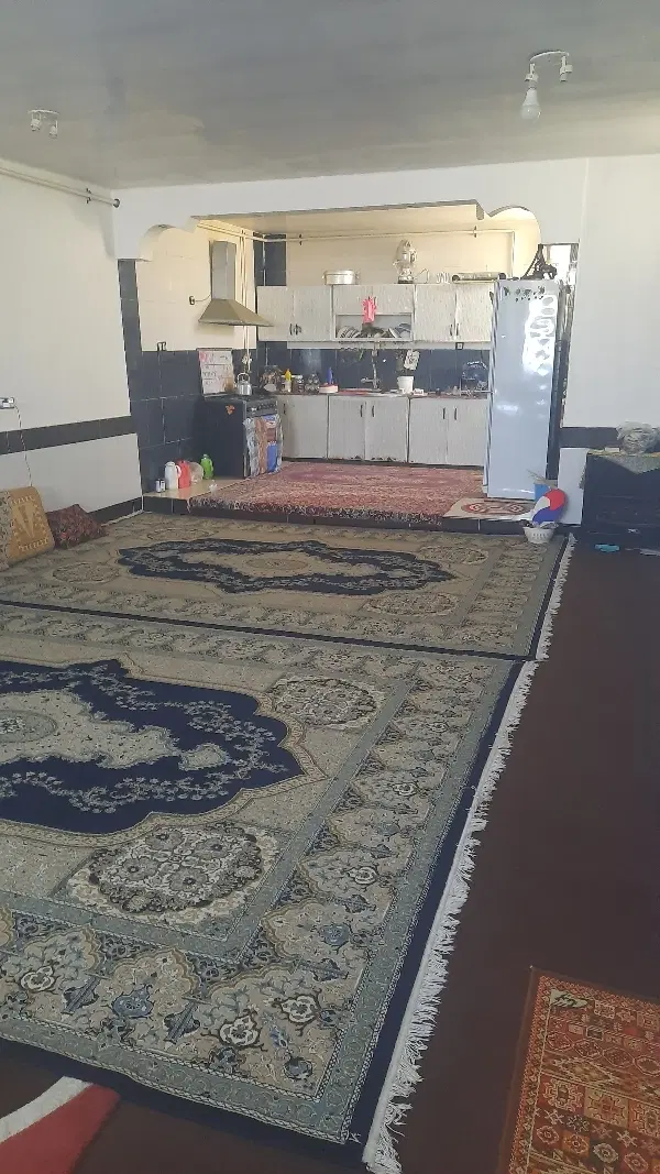اجاره ی طبقه ی بالا رسالت خ رعنایک