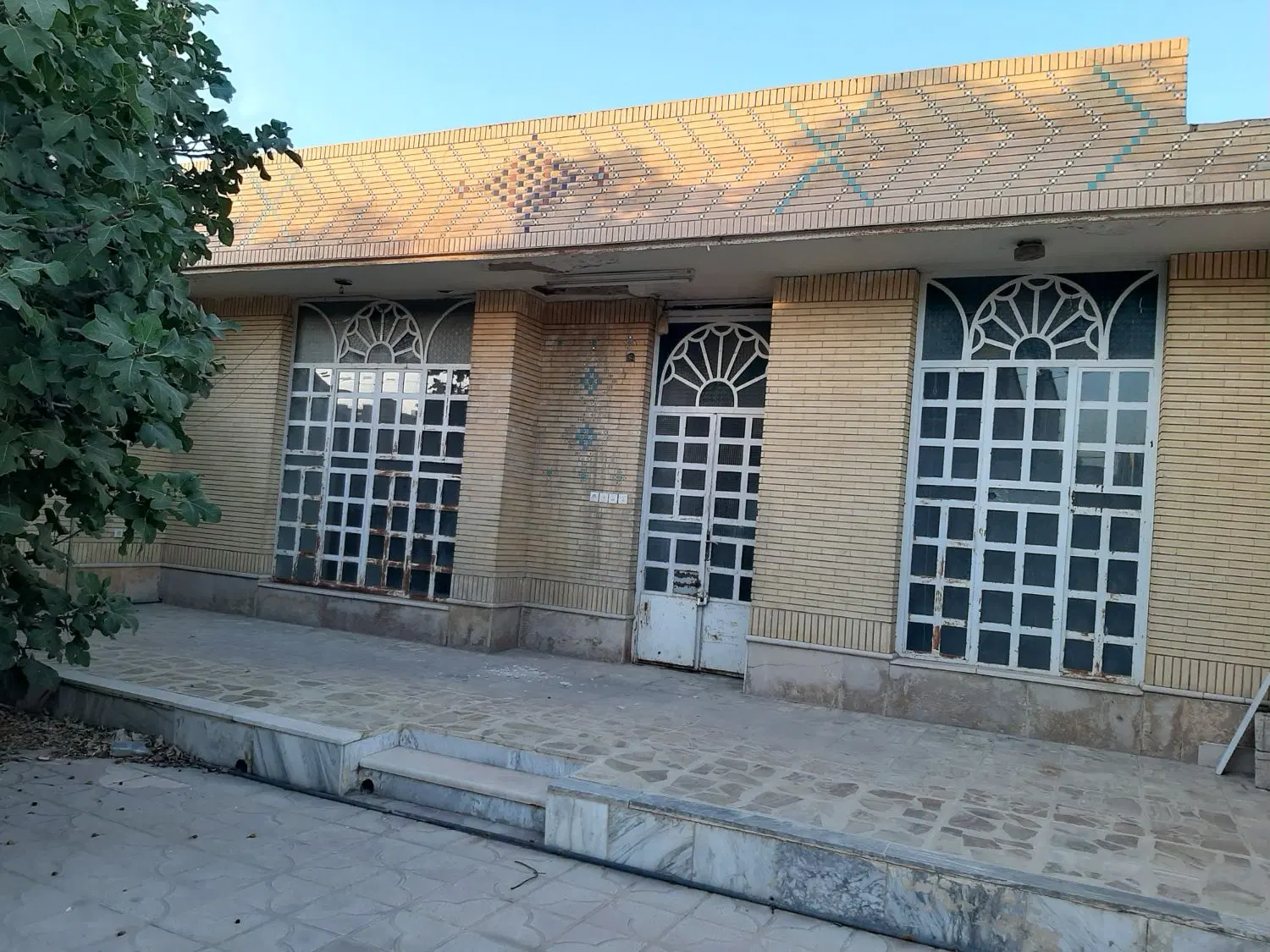 فروش منزل ویلایی زمین ۳۴۰ متر