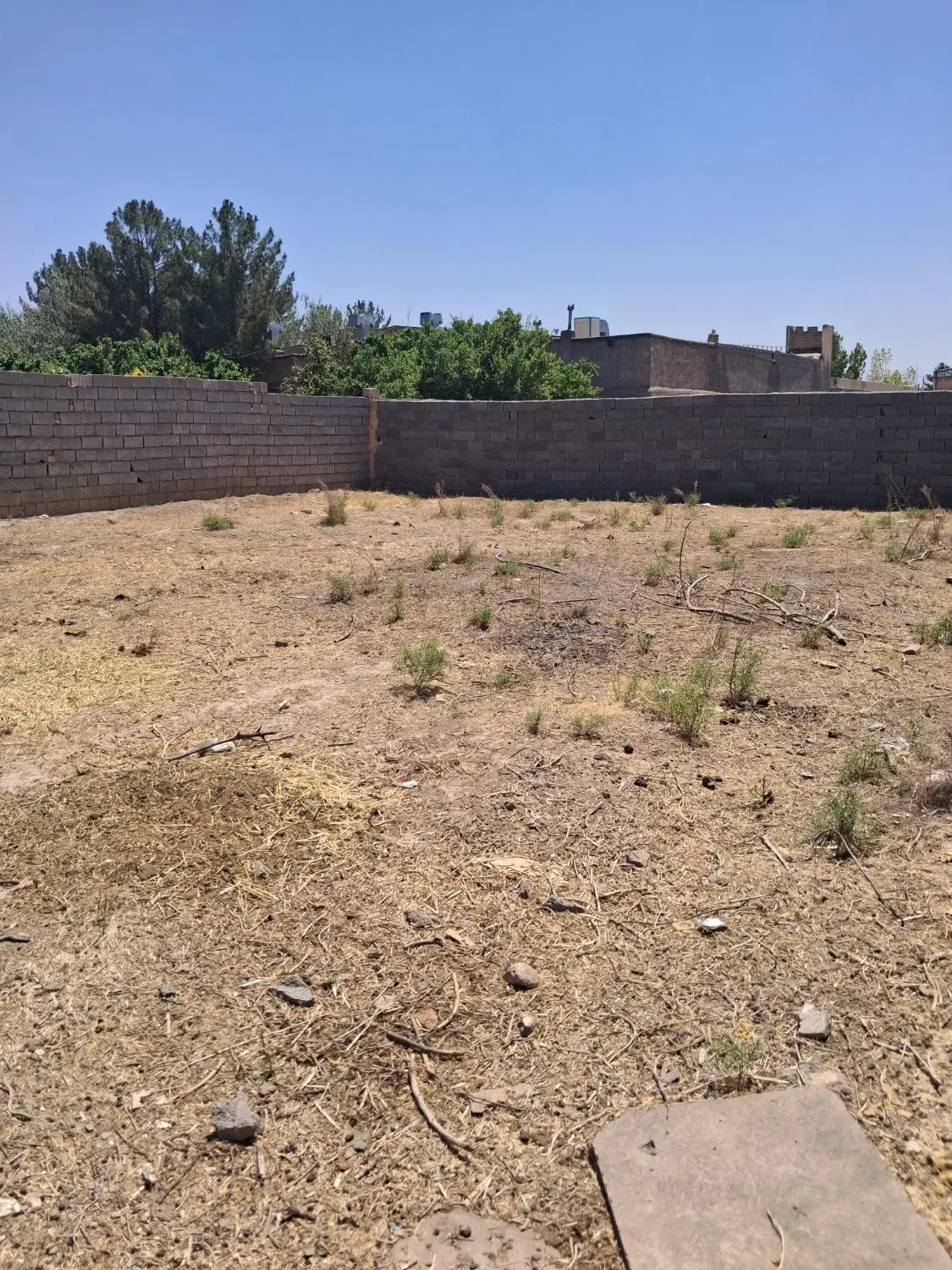 زمین ۴۰۰ متری محله اسفندیان شاهنامه ۶۷