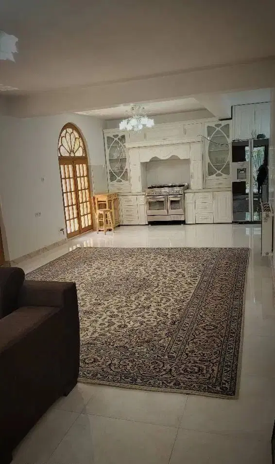 اجاره خانه ویلایی ۱۴۰متر بنا با ۷۰۰متر باغ در سنگر