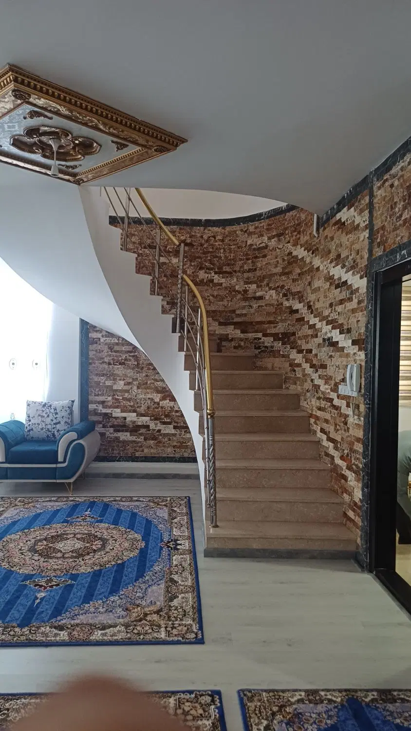 مسکونی تجاری _بر زرین تاج