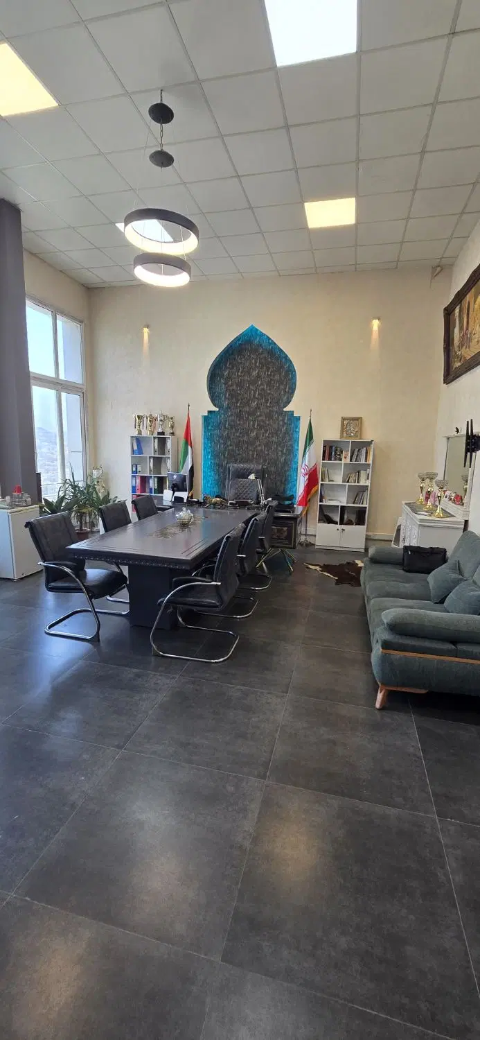 ۲۰۰متر تجاری و اداری طبقه ۱۴