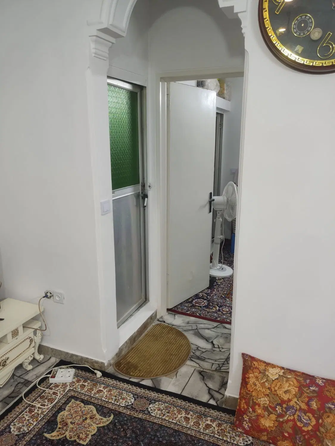 فروش واحد ۷۰ متری بهاران