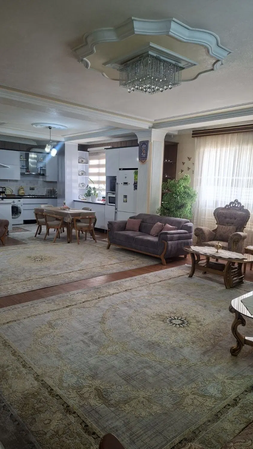 آپارتمان مرکز شهر 122 متری دو خواب