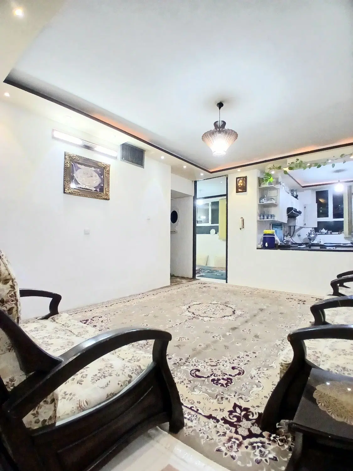 فروش آپارتمان ۸۰ متر ۲ خواب بهارستان