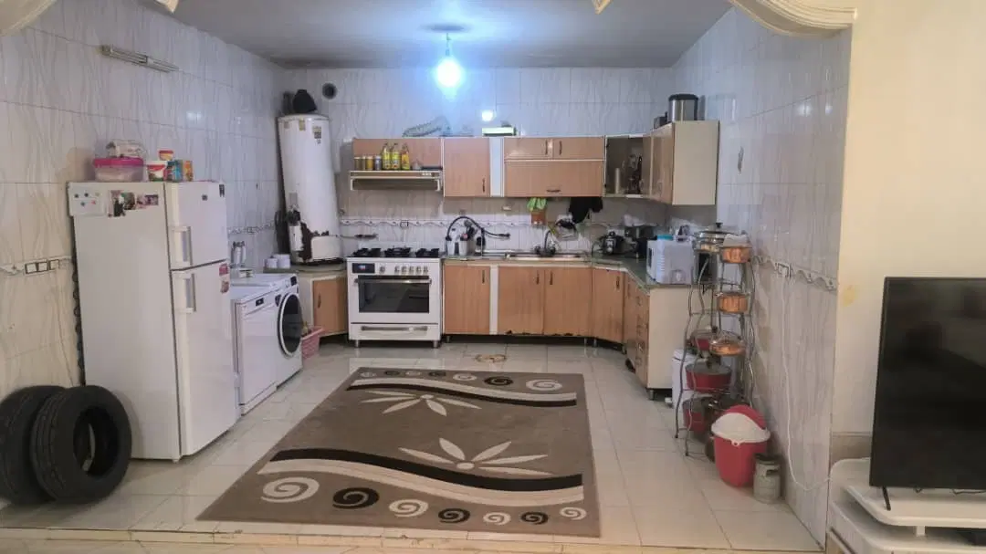 خانه ویلایی بزرگ طبقه همکف