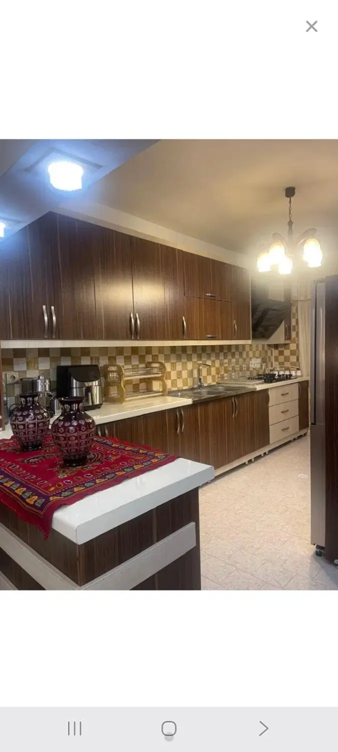 منزل ۳طبقه بایک واحدتجاری خیابان اصلی(معاوضه)