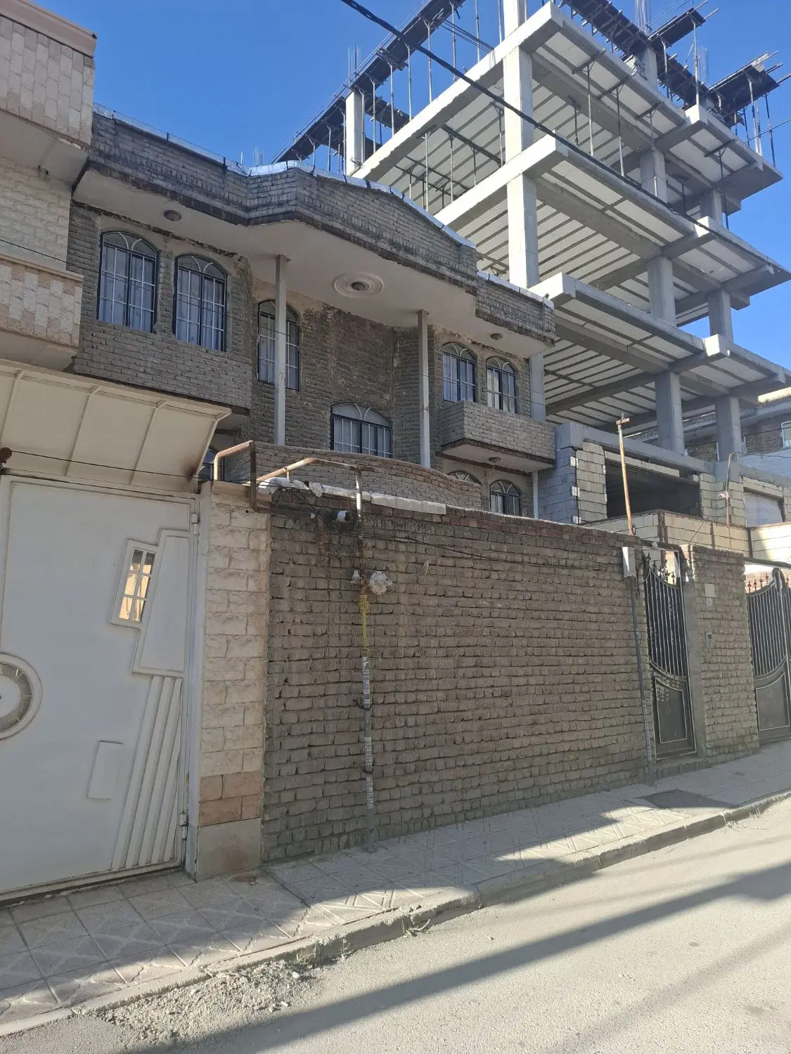 خانه ویلایی خیابان فردوسی ۲