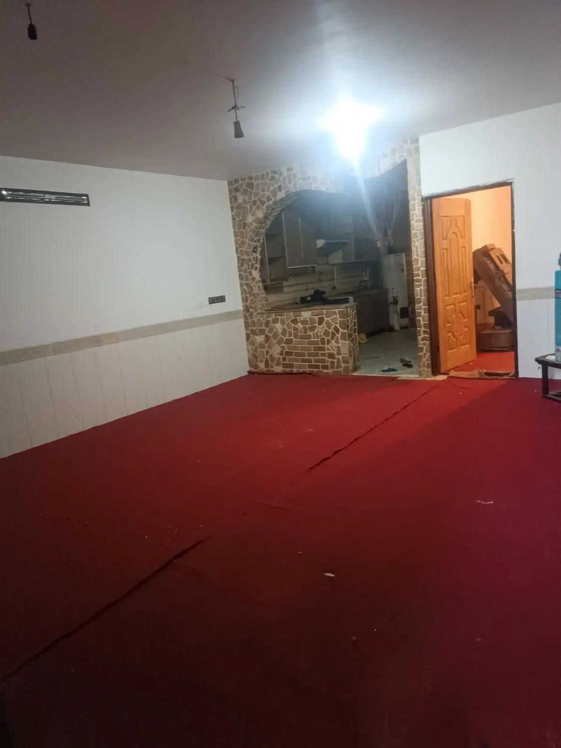 زیرزمین دوخوابه بزرگ