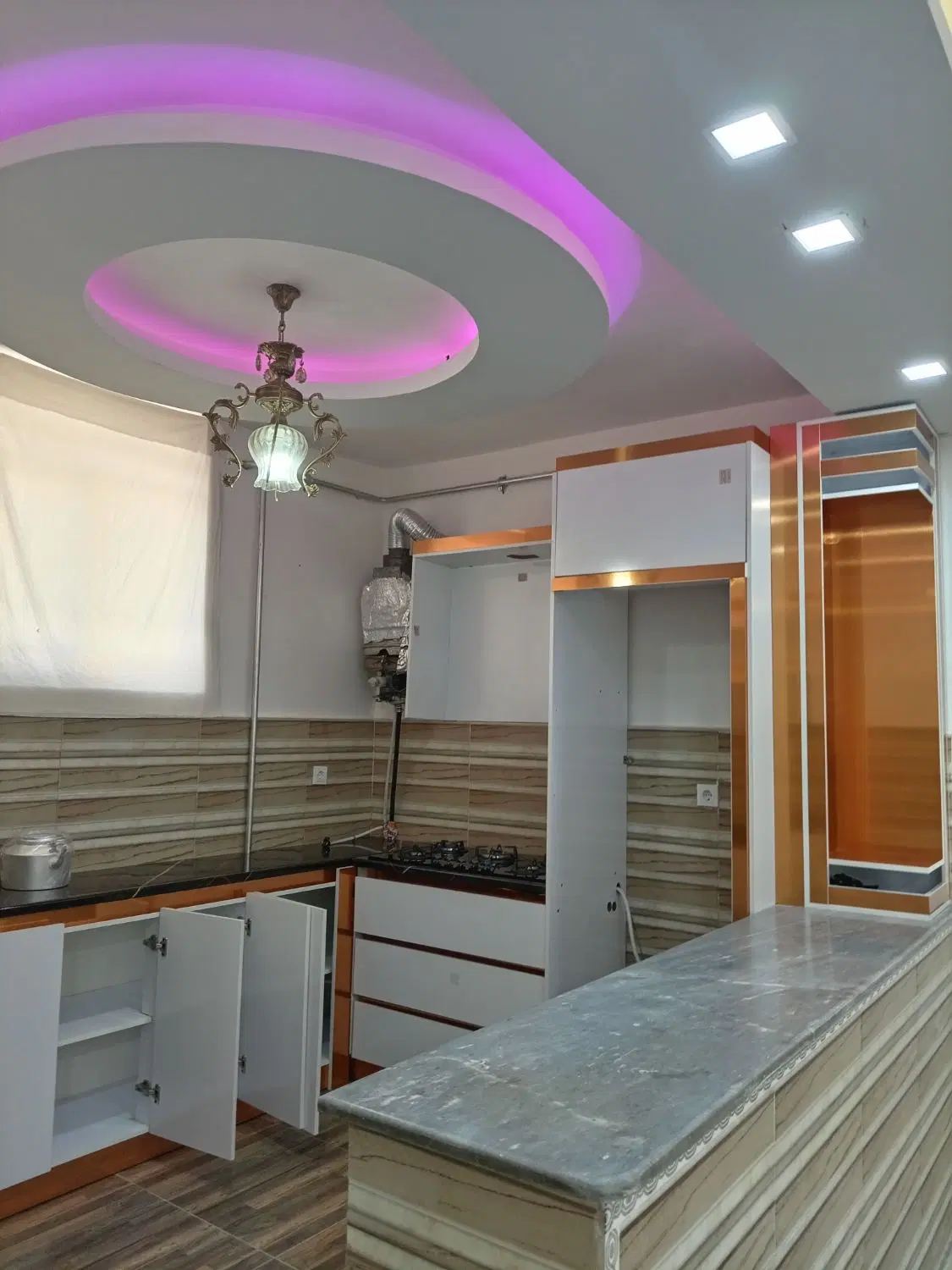 خانه مسکونی تازه ساخت
