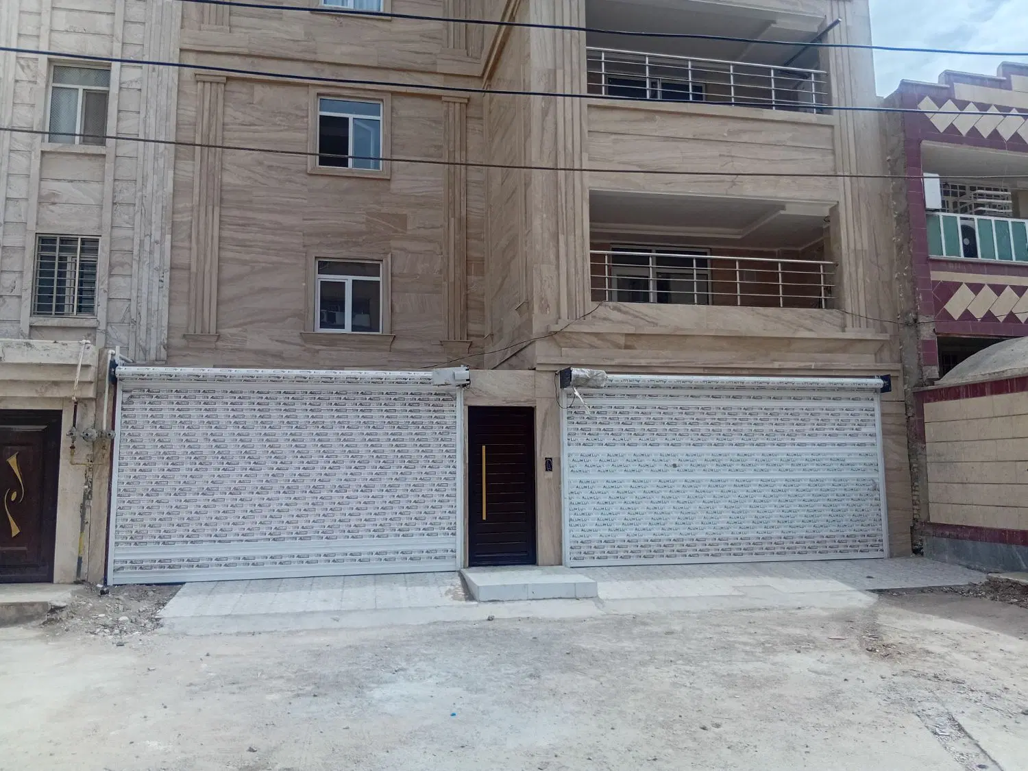فروش ۱۰۱ متری فول امکانات