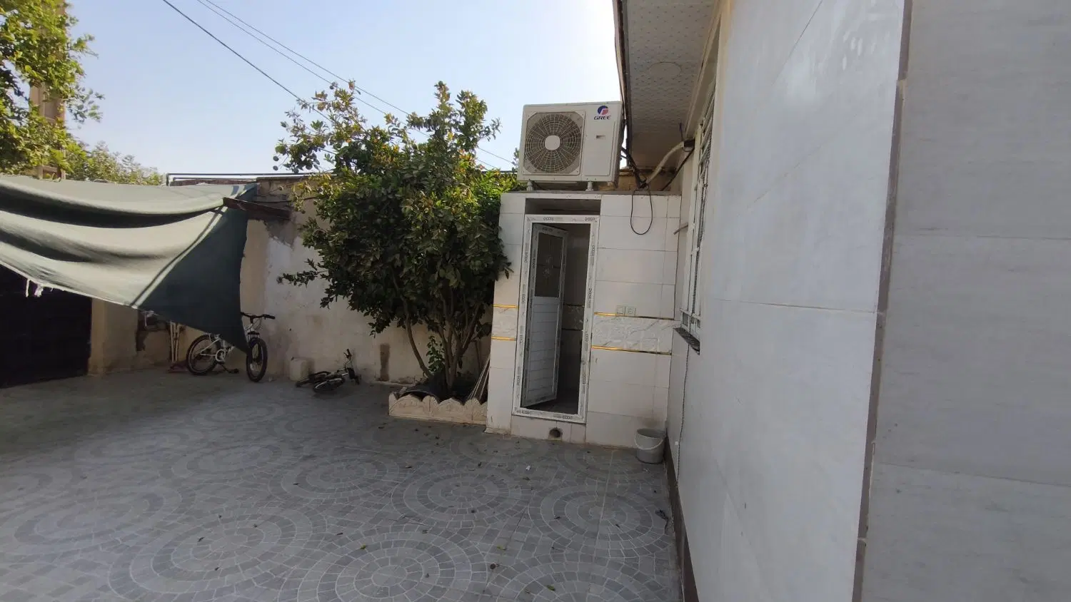 فروش خانه 250متری 180دستگاه به همراه مغازه