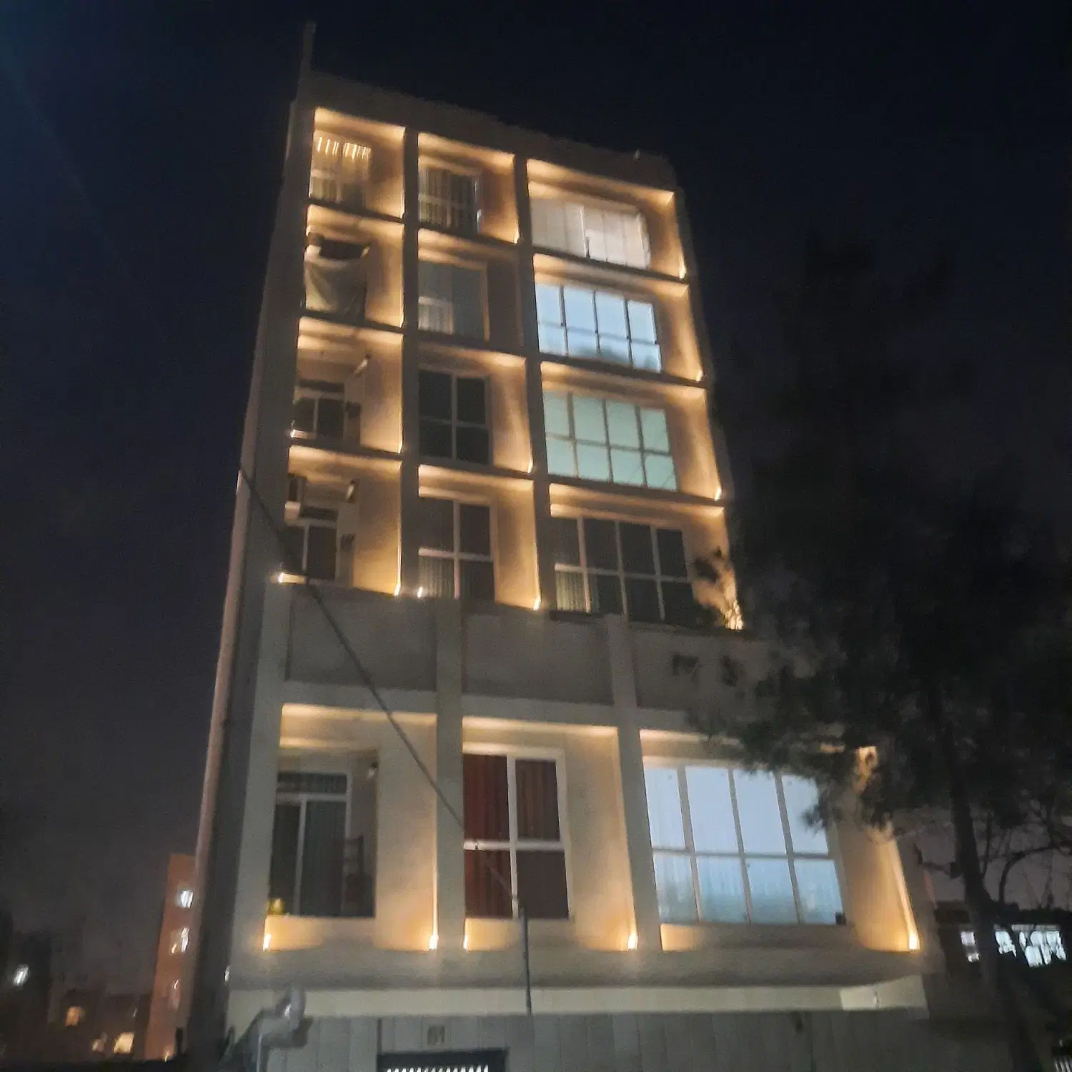 اقبال 106متر برند وام دار