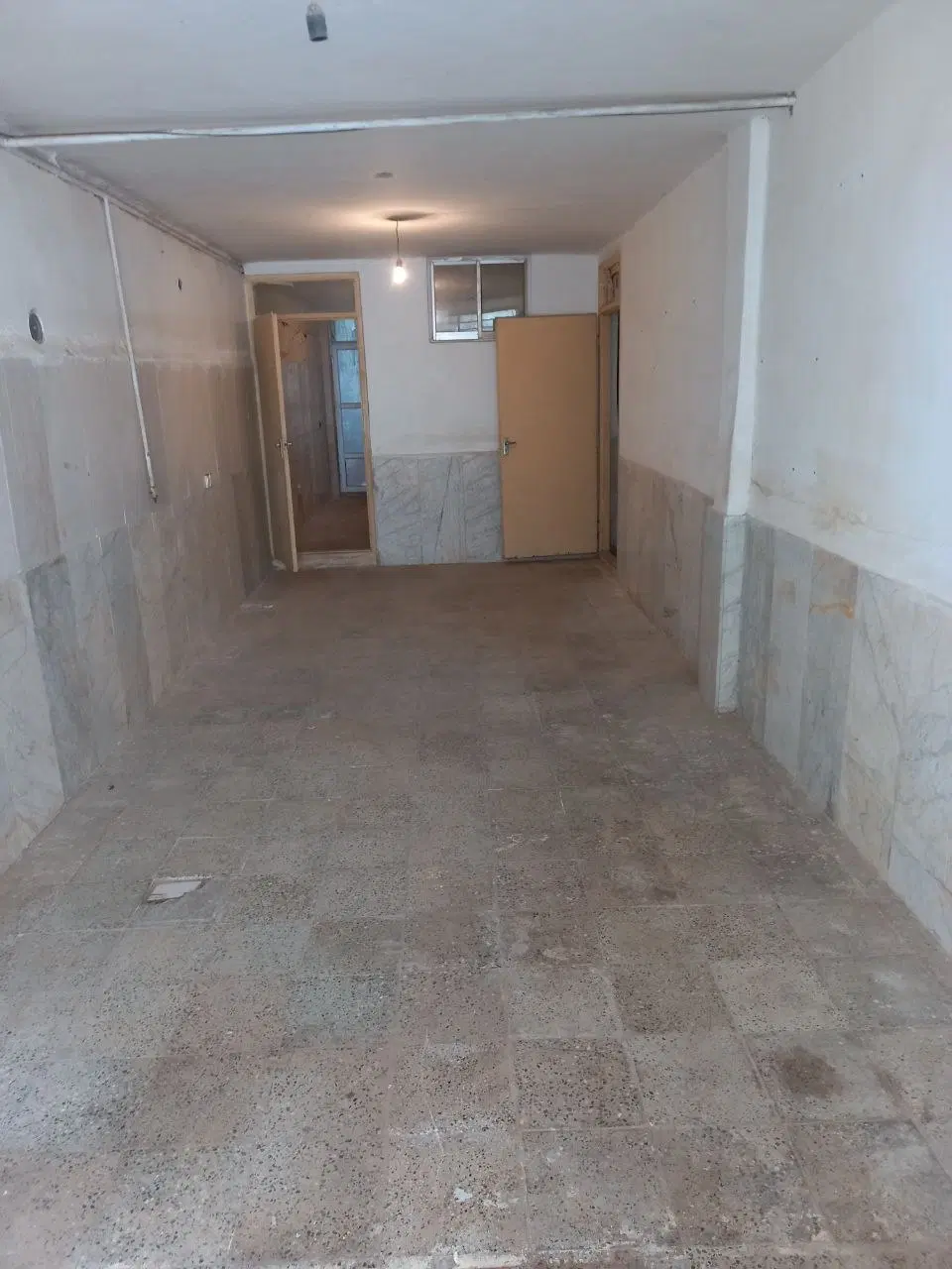 اجاره انباری70 متری.خیابان امام خمینی.