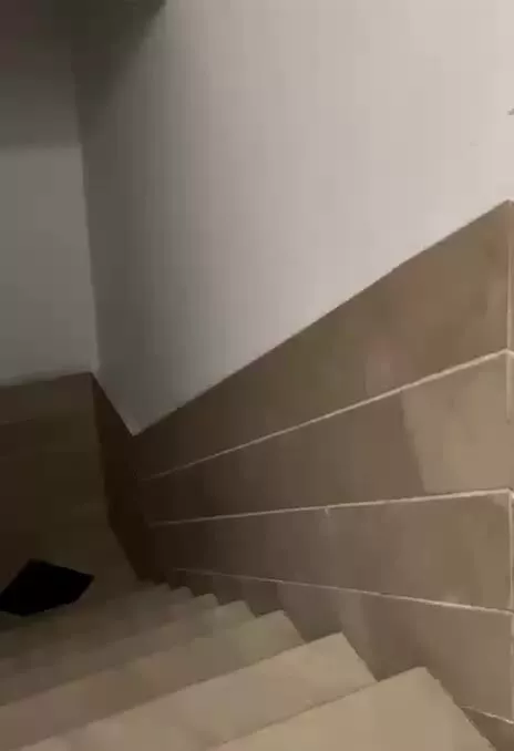 ۷۸ متر ، ۲خواب ،۲پارکینگ ، نورگیر