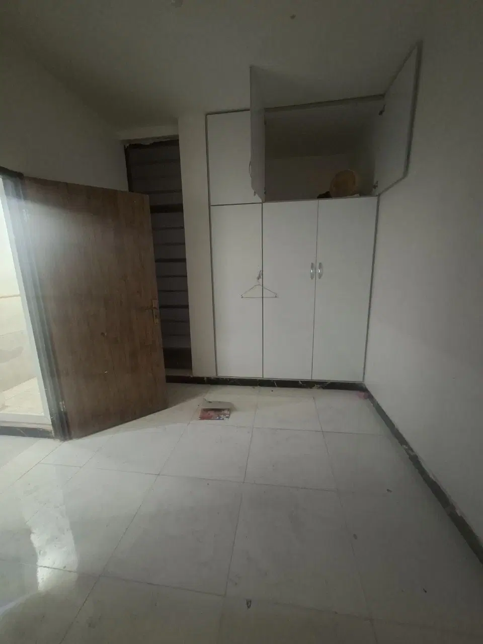 رهن کامل خیابان ۱۰آزاده