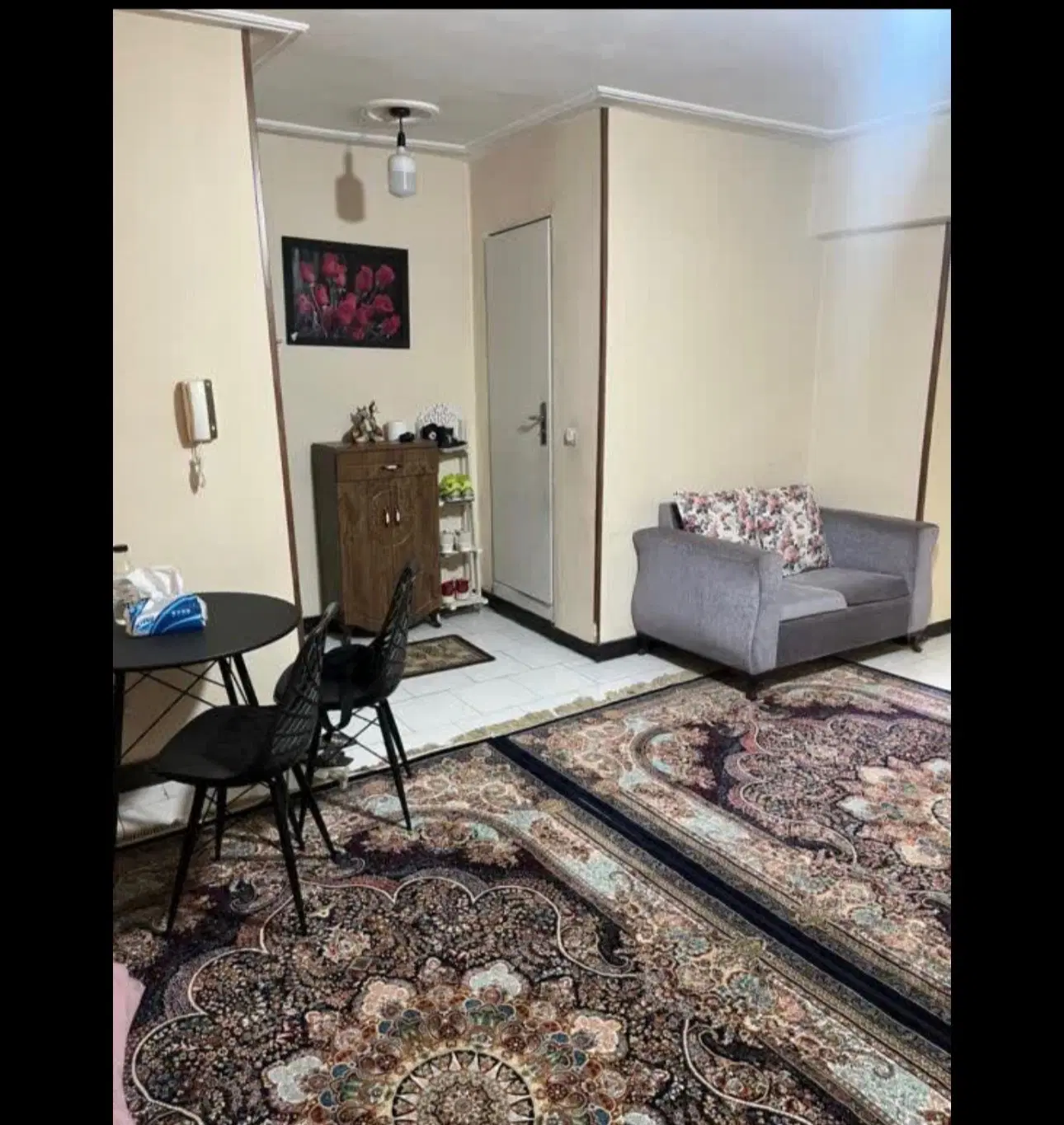 آپارتمان ۷۰ متری با ده متر حیاط خلوت دنج