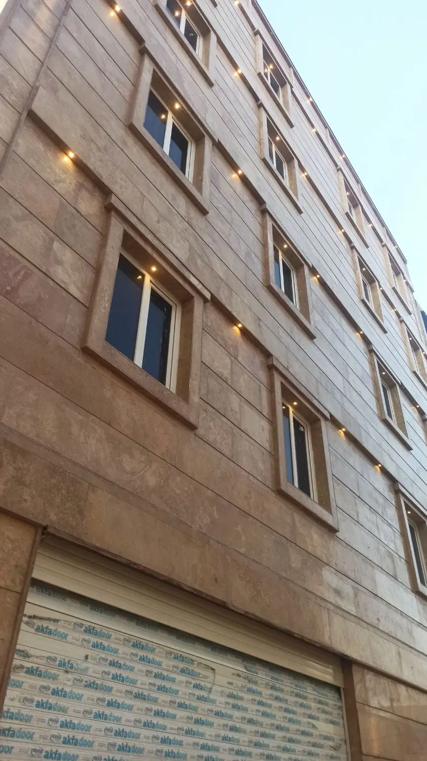 ۱۰۷ متر با پارکینگ زیر قیمت بهارستان