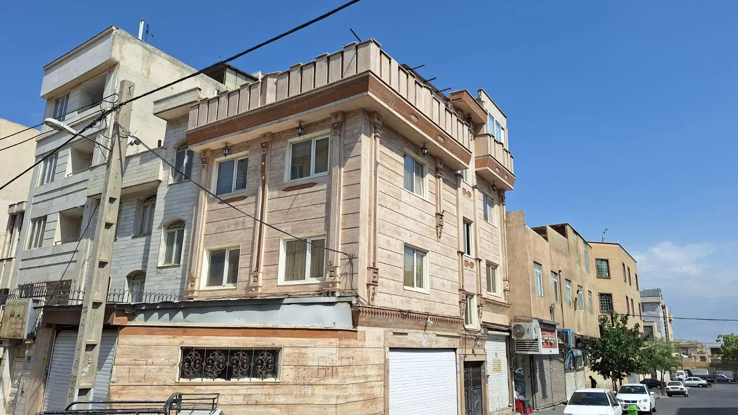 خانه مسکونی و تجاری