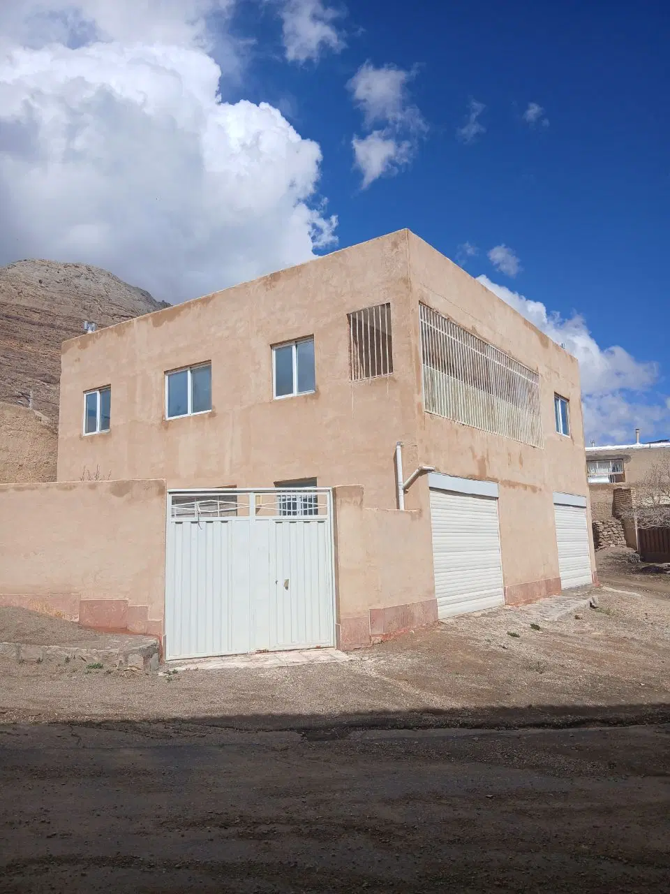 فروش واحد آپارتمانی در روستای کلهرود (اصفهان)