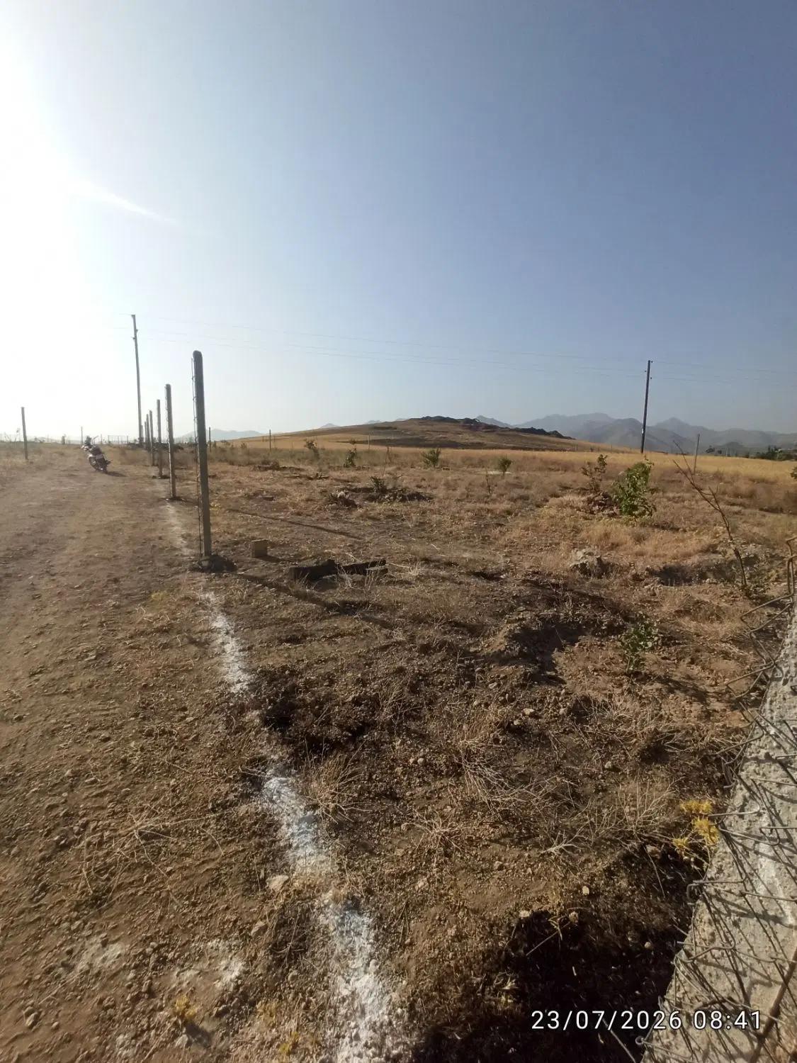 زمین باغی در روستای ابرومند بعد از پل شاه.