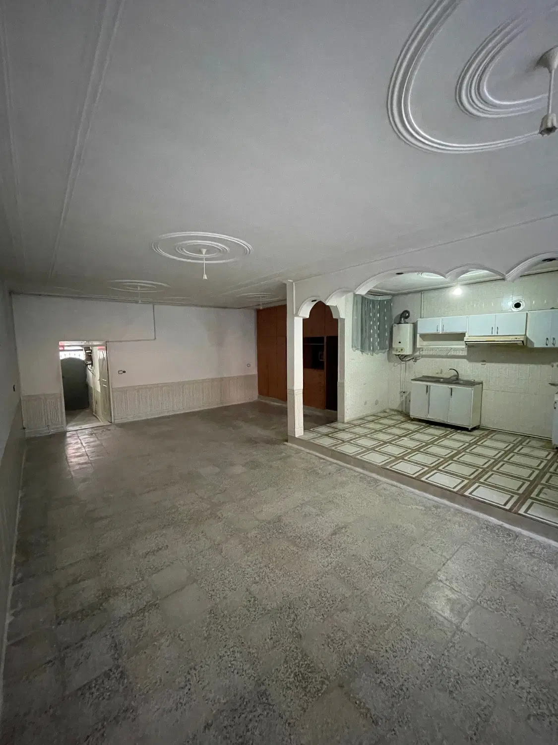 خانه ۱۷۰ متری همکف گلدشت غربی