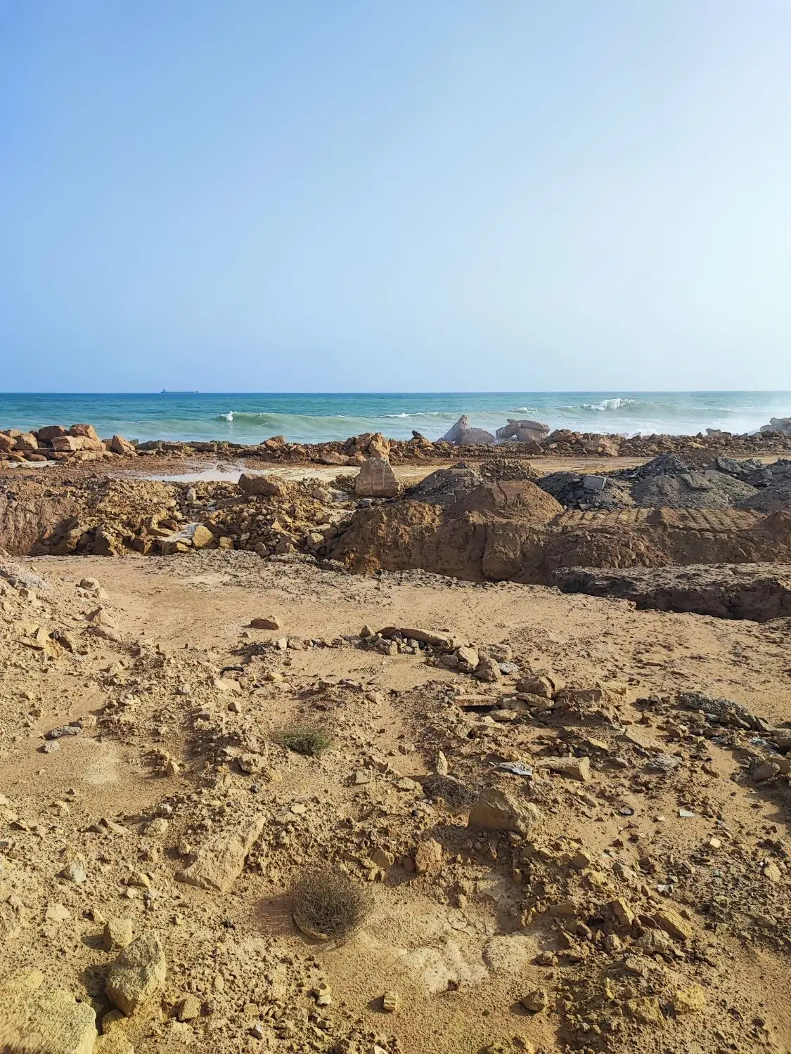 زمین فروشی
