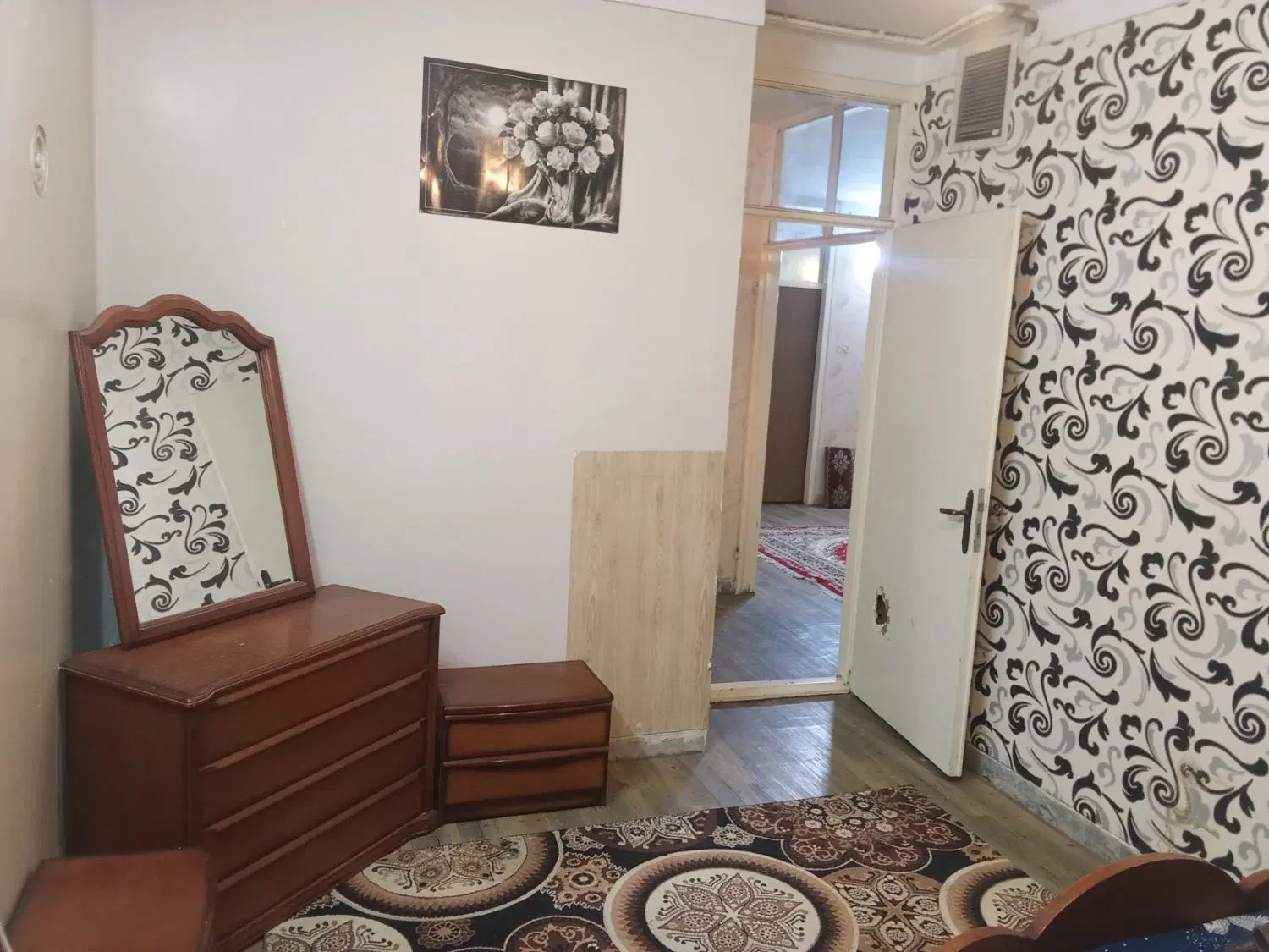 ویلایی همکف فول امکانات مبله مرکز شهر