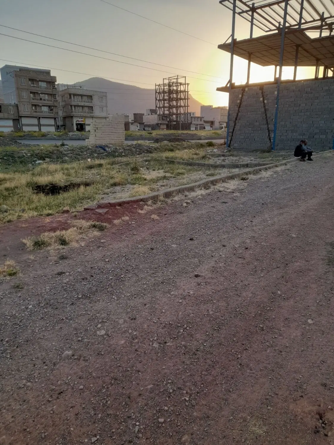 زمین  دو کله تجاری مسکونی ۹۰متری چغابدار