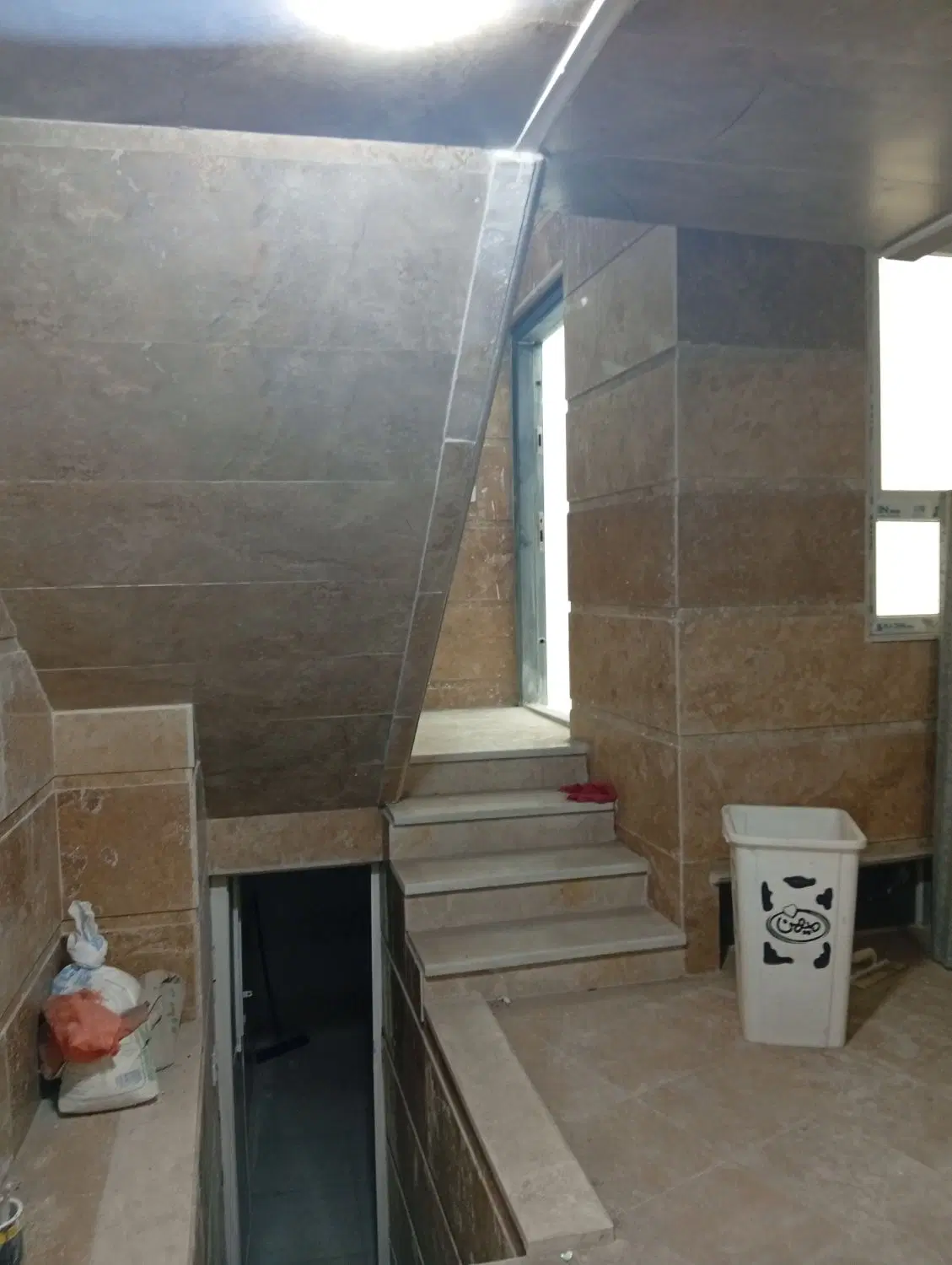 خانه دوطبقه ونیم