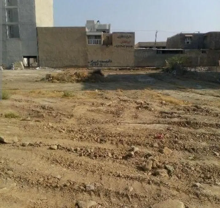 زمین ۲۰۰ متری