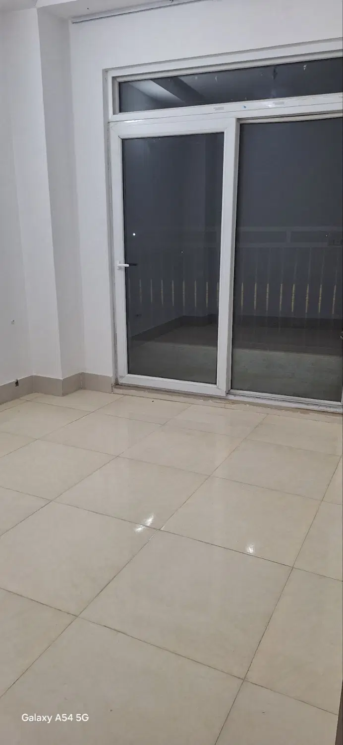 پشت شهربازی خیابان ازادگان_رهن کامل_قابل تبدیل