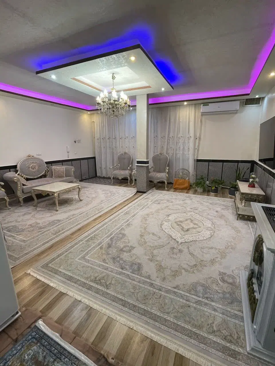 خونه ویلایی و  مغازه تجاری