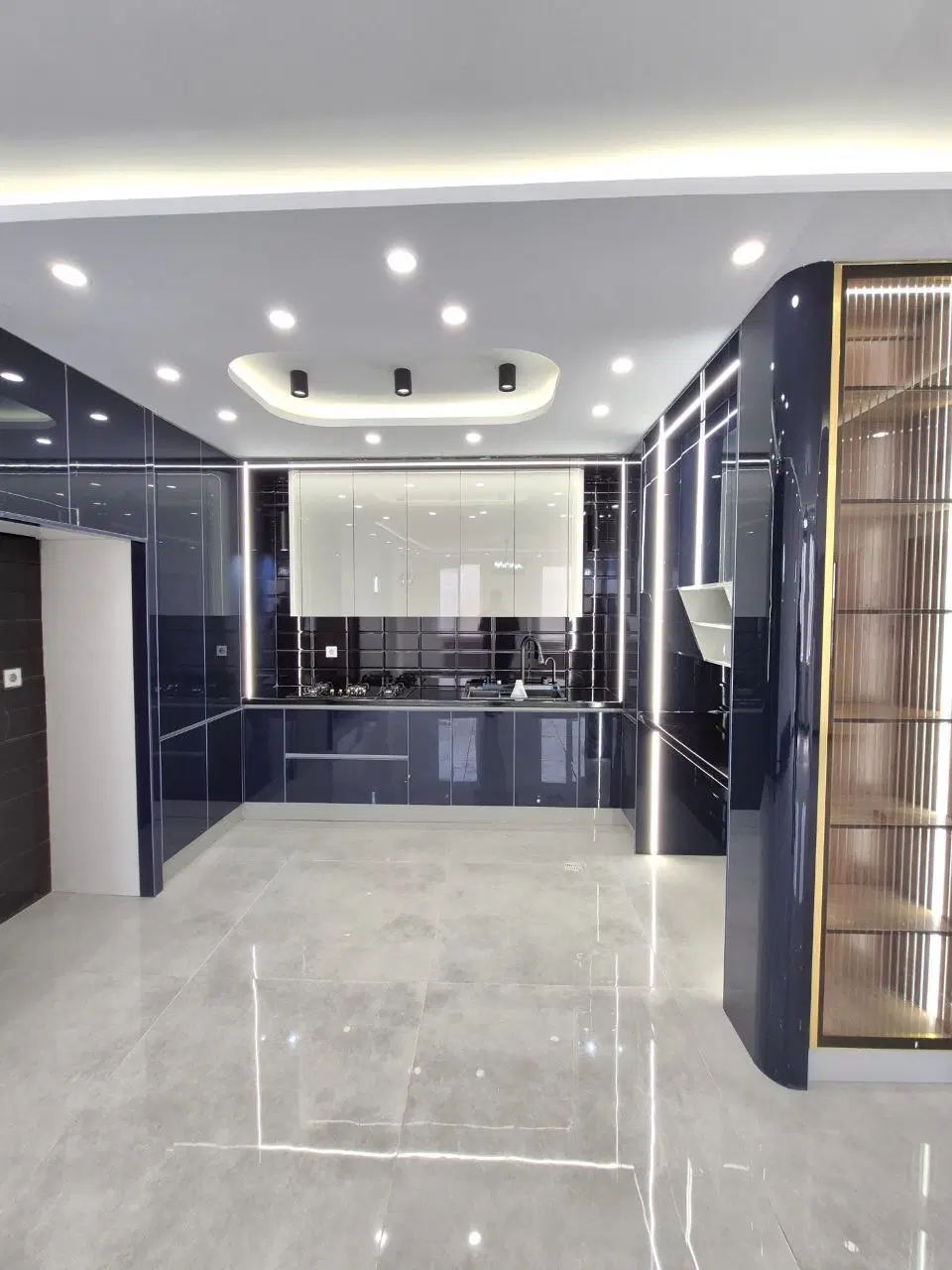 ۷۰متر فول دیزاین شده _ آسانسور پارکینگ