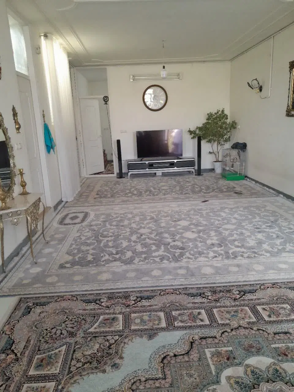 اجاره واحد مسکونی شصت متری روبروی اداره گاز استان
