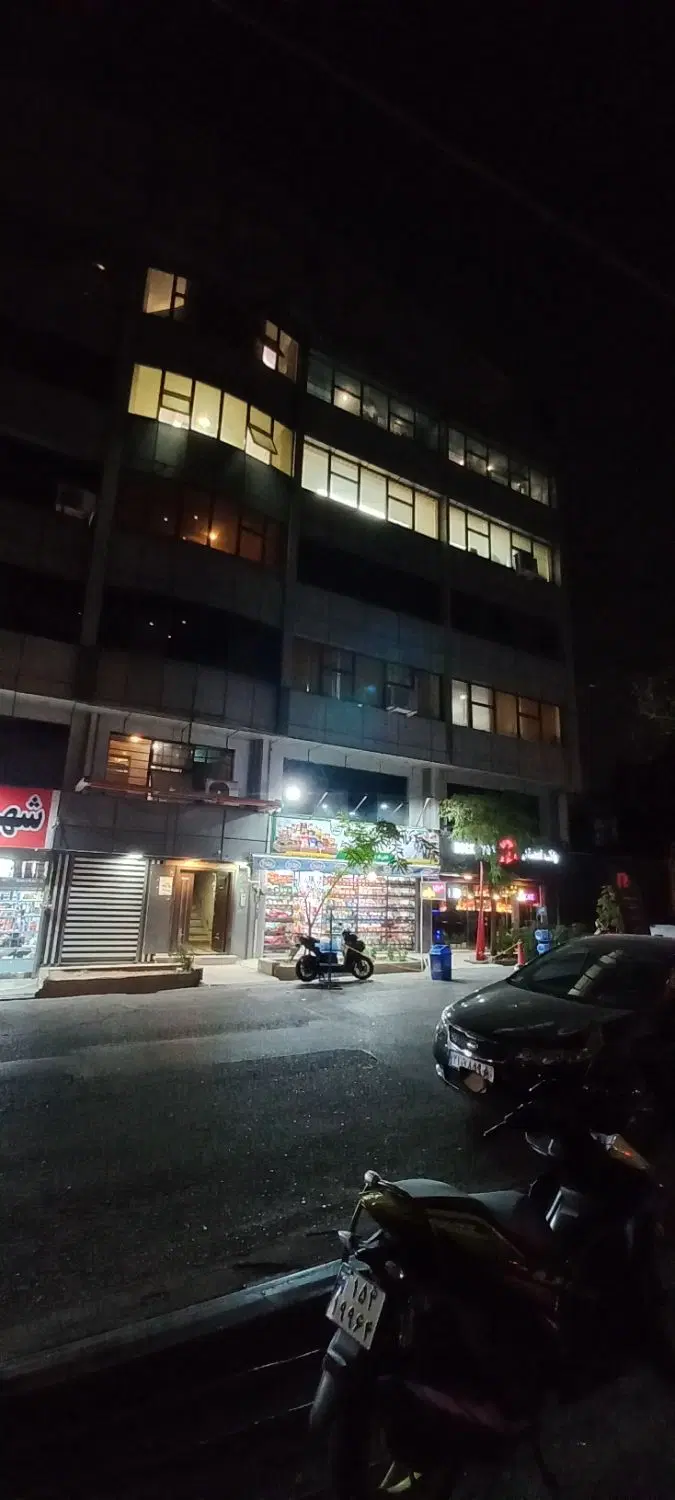 ملک کلنگی میدان رهبر