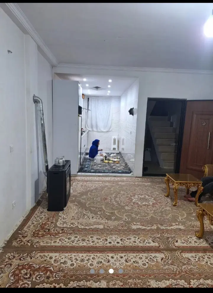 ۸۰ متری دو خوابه