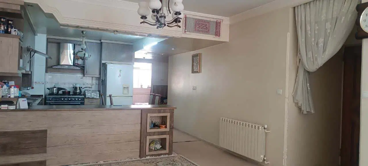 ۱۰۰ متری همکف جنوبی
