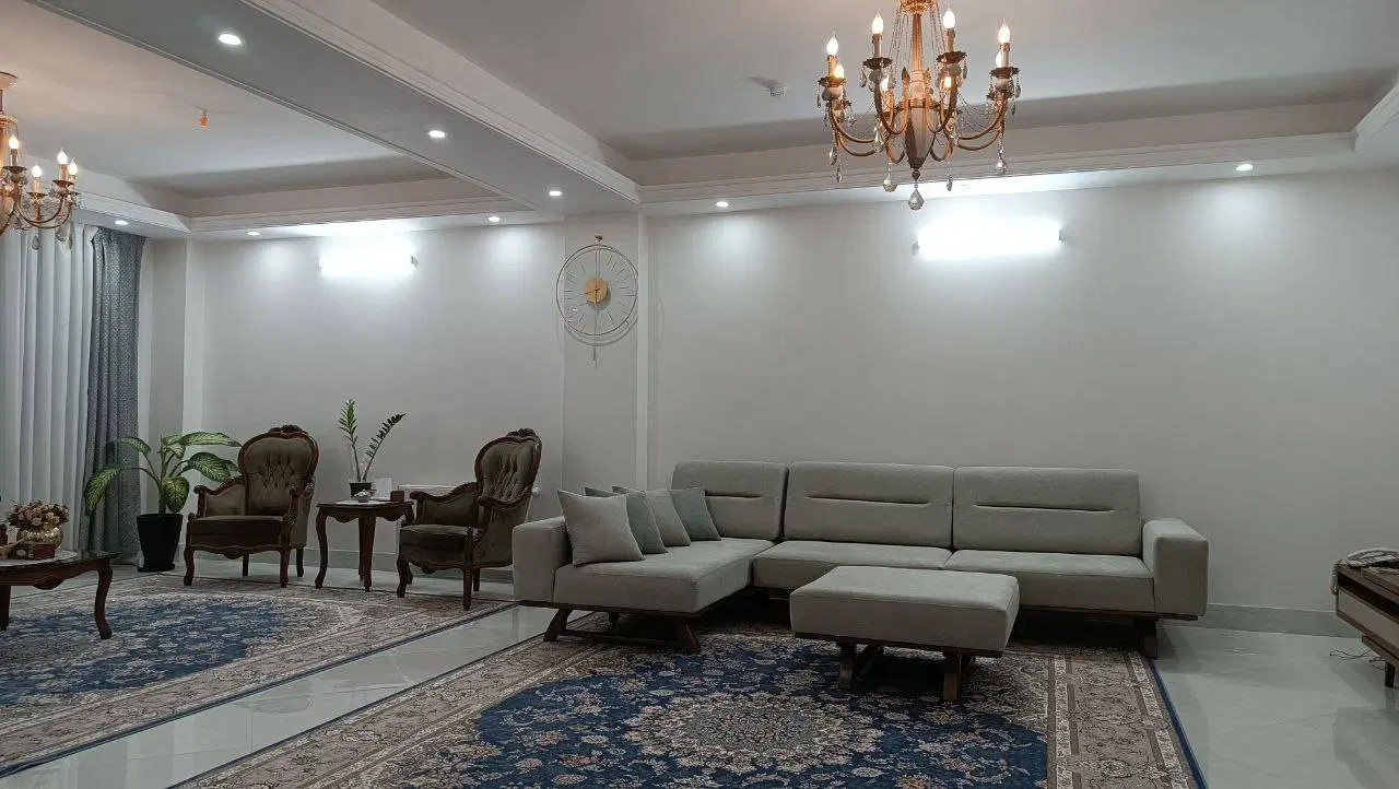 ۱۳۰متر سه خوابه تک واحدی دو ساله