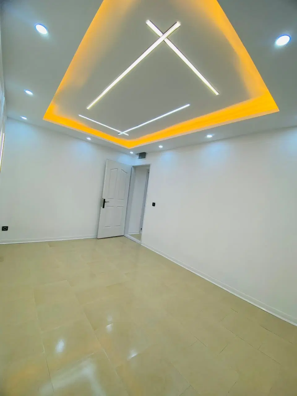 ۹۰ متر دوخوابه لوکس با گیت نگهبانی