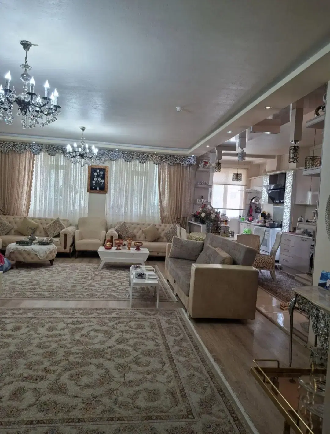 فروش واحد سه نبش در چهاراه حافظ