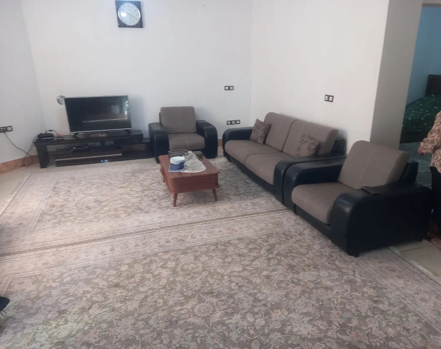 منزل دوخوابه طبقه اول
