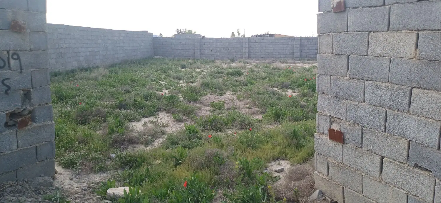 زمین چهاردیواری معاوضه